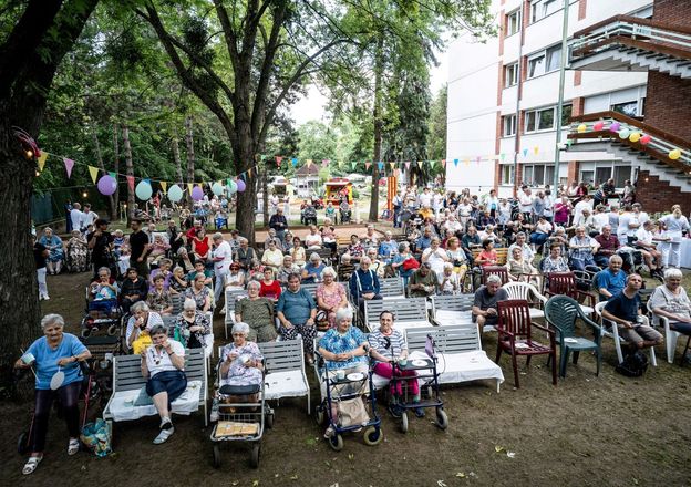 budapest150, intézményes szülinap, pesti úti idősotthon