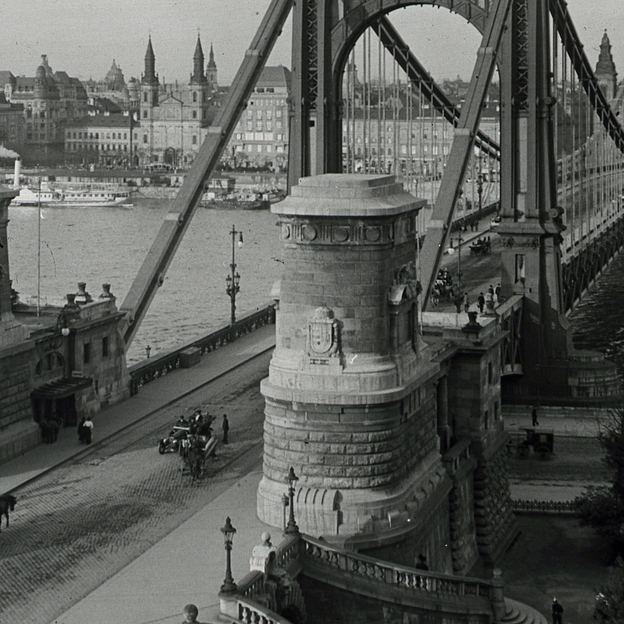 Omnibusz az Erzsébet hídon 1912-ben