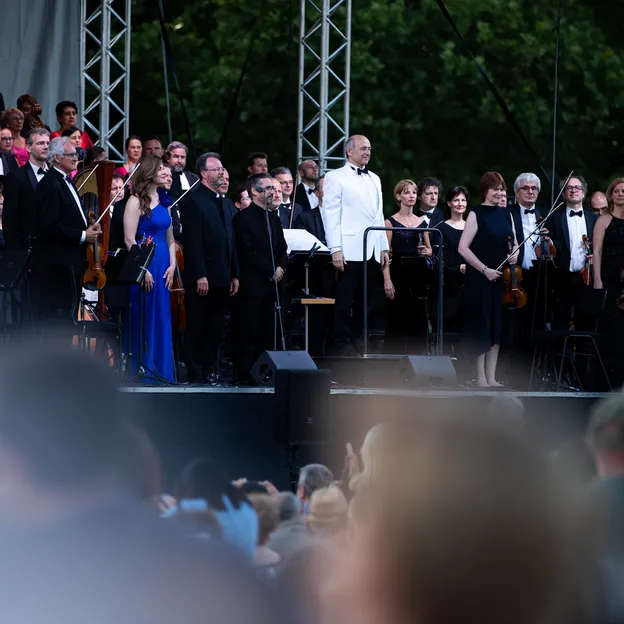 A Budapesti Fesztiválzenekar ünnepi koncertje a Hősök terén