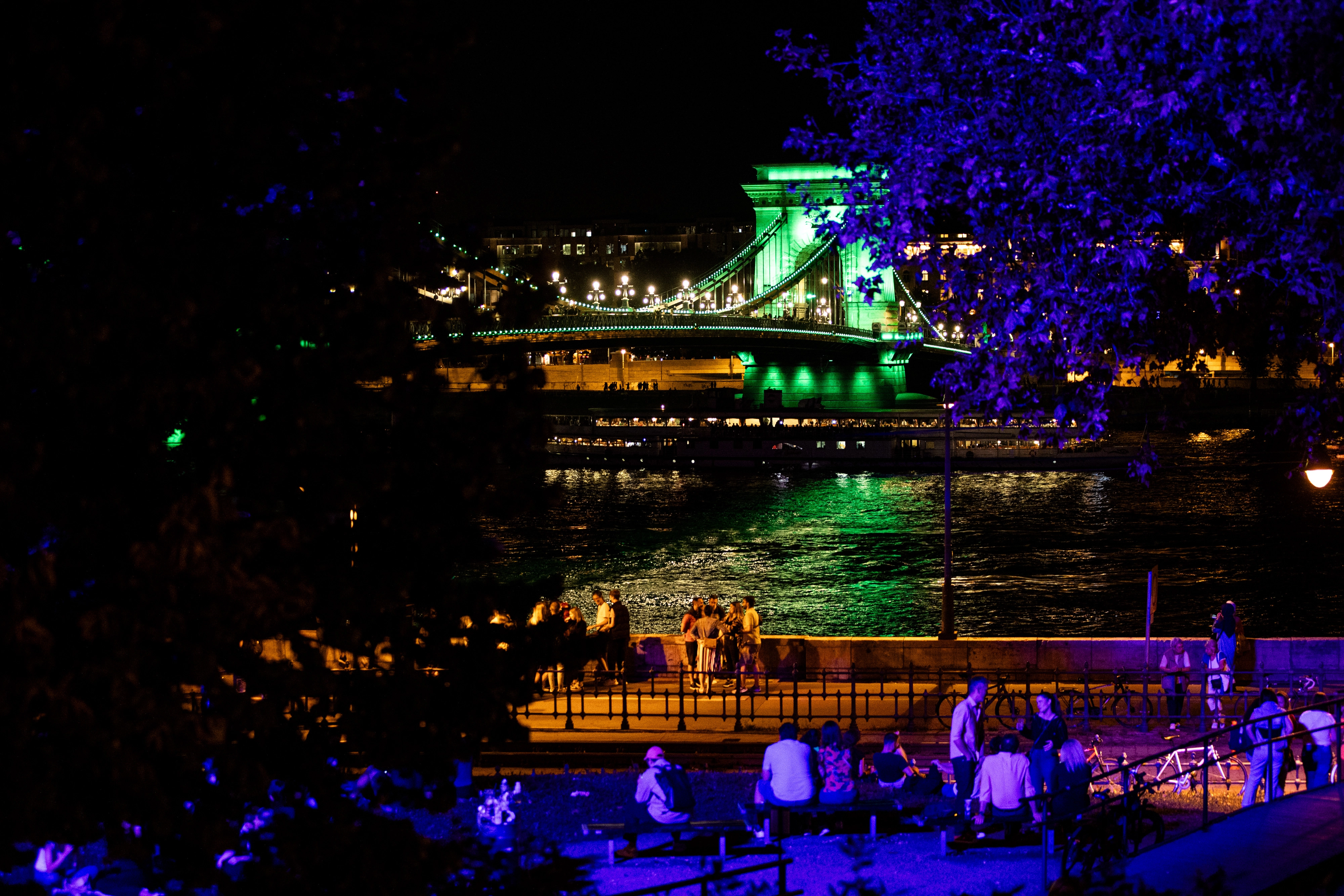 Fesztivállal ünnepelte Budapest az összetartozás hídját